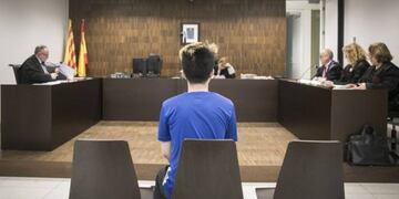 El juicio al youtuber español (Foto: Clarín)\u002E