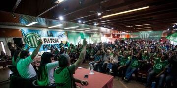 ATE Santa Cruz rechazó la propuesta de aumento del 12% en dos cuotas