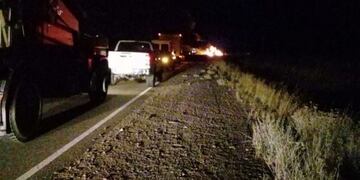 El tránsito se mantiene cortado en la zona, debido al trágico choque\u002E