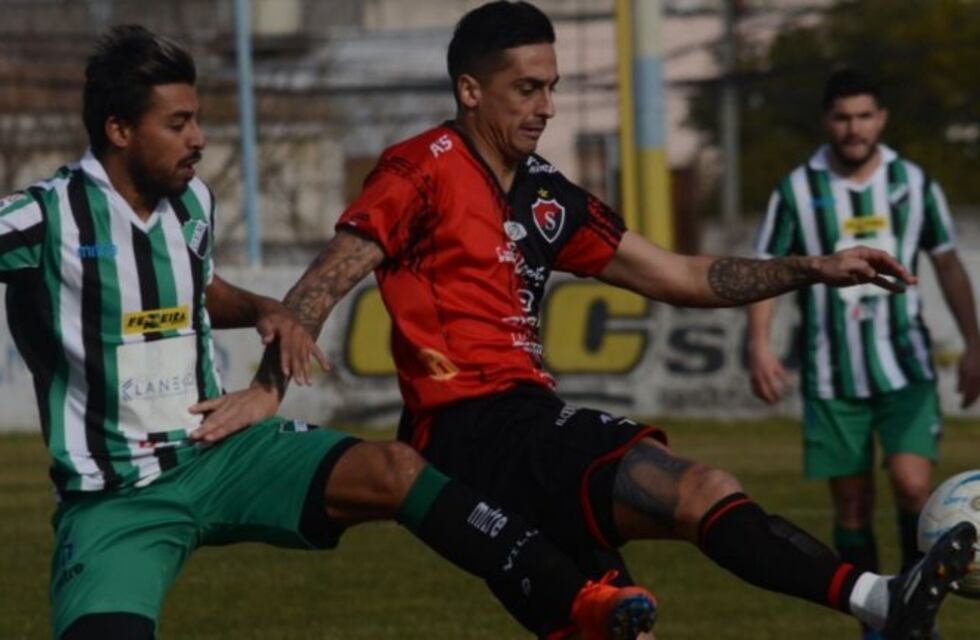 Villa Mitre puso cuesta arriba el camino de Sporting a la final