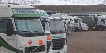 Pedirán PCR negativo a los camioneros para ingresar a Chile.