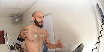 El futbolista deslizó que el conflicto se desató cuando lo apuraron a resolver su salida del club\u002E