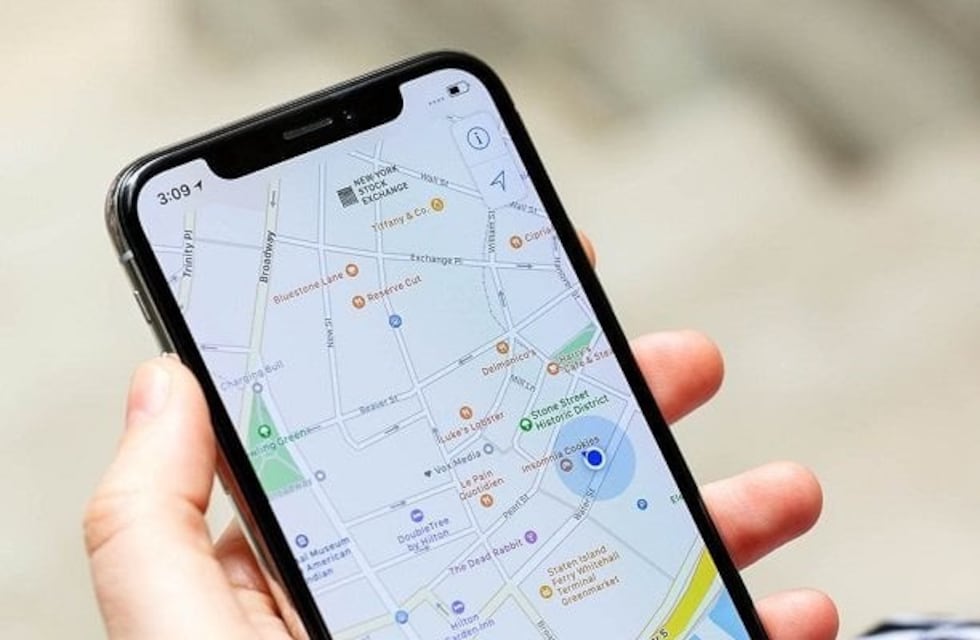 Unos cien automóviles quedaron varados en el barro por seguir indicaciones de Google Maps