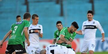 Silva, por el piso\u002E Al ex Talleres le atajaron un penal\u002E La Verde aguantó hasta cuando faltaban 10 minutos para el final\u002E