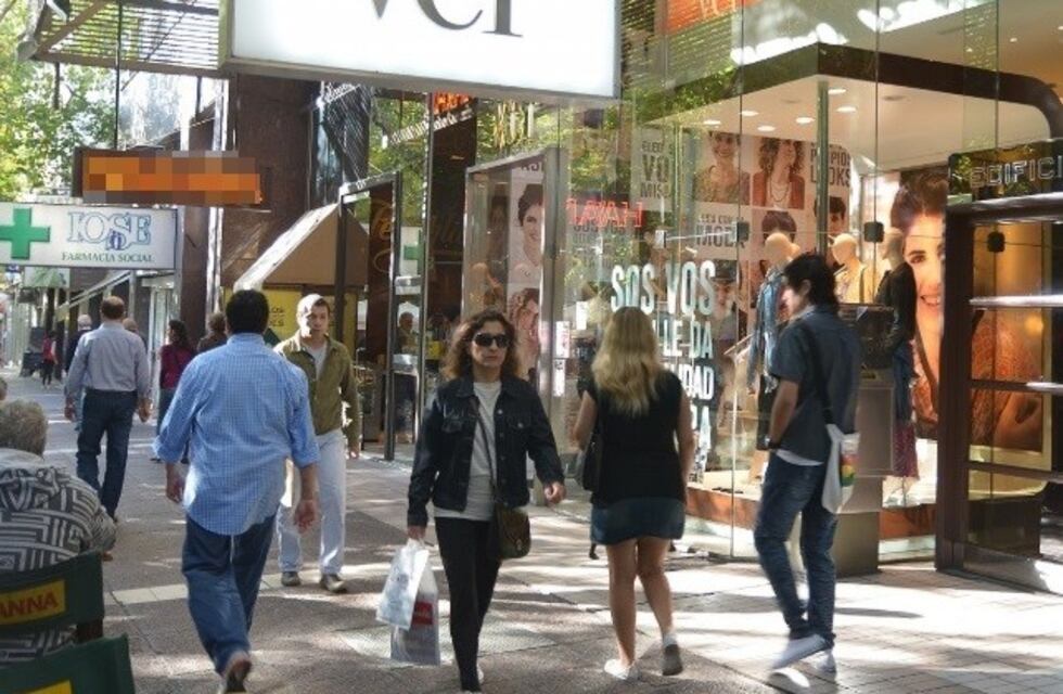 Fin para la siesta: Mendoza tendría horario "extendido" en el comercio