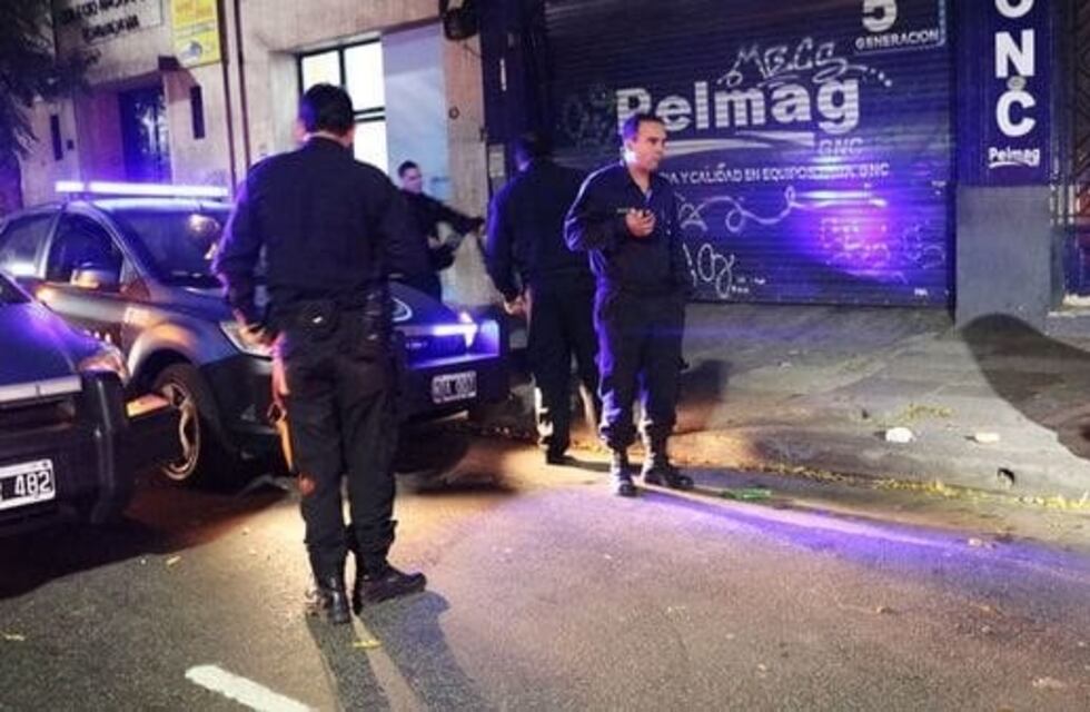 Encontraron más de U$S 50 mil en una comisaria de Constitución y separaron al comisario