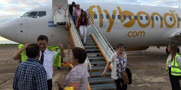 Flybondi comienza a operar en Rosario desde marzo\u002E (Archivo)