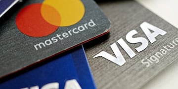 Tarjetas de credito\u002E (Bloomberg)