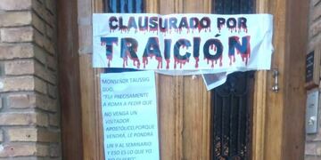 Criticas al obispo por el cierre del seminario de San Rafael