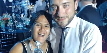 La velocista estuvo acompañada por su entrenador Martín Arroyo\u002E (@yani_martinezok)