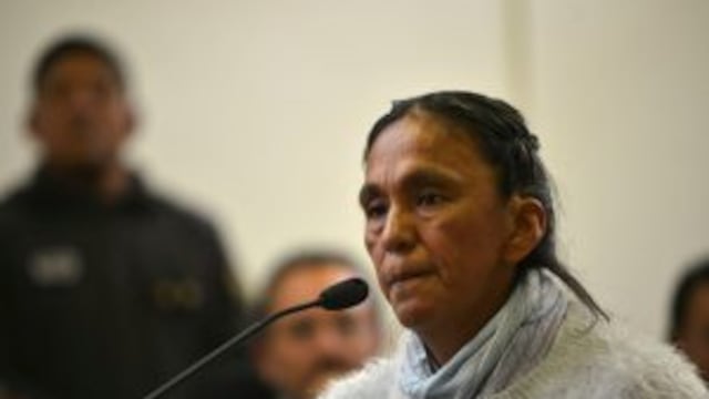BAS01. JUJUY (ARGENTINA), 28/12/2016.- La dirigente social Milagro Sala asiste a una audiencia hoy, miu00e9rcoles 28 de diciembre de 2016, en Jujuy (Argentina). Un tribunal de la norteu00f1a provincia argentina de Jujuy condenu00f3 hoy a la diputada argentina del Parlasur Milagro Sala en juicio por