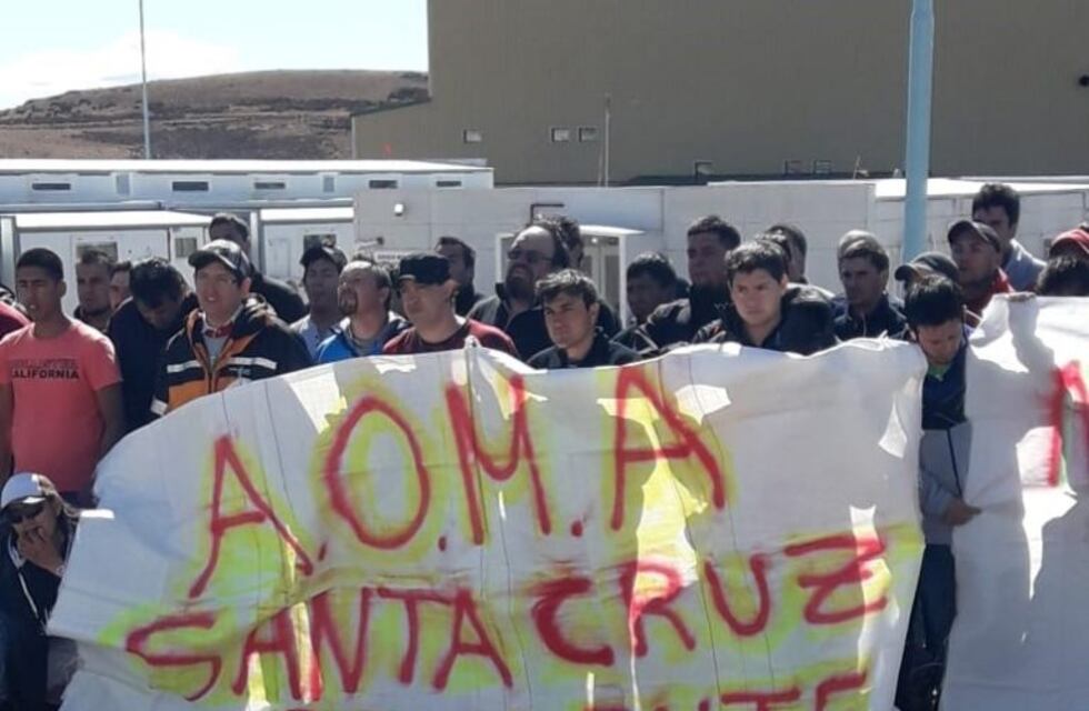 Santa Cruz: mineros amenazan con recrudecer el reclamo
