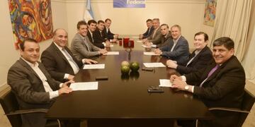 El espacio opositor “Alternativa Federal” logró reunir a 10 gobernadores