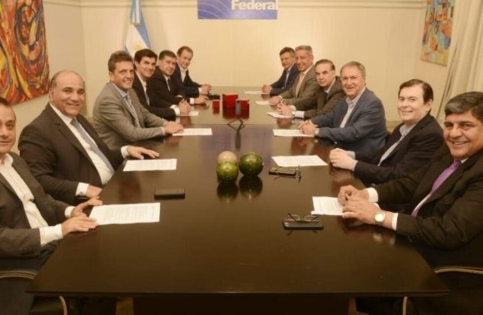 El espacio opositor "Alternativa Federal" logró reunir a 10 gobernadores en Buenos Aires