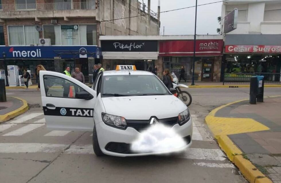 Un taxista embistió a un bebé en pleno centro de Alta Gracia