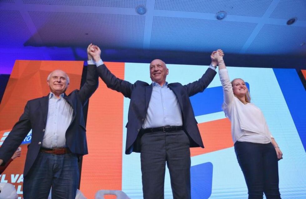 Bonfatti lanzó su precandidatura a gobernador: "Vamos a defender los derechos de los santafesinos"
