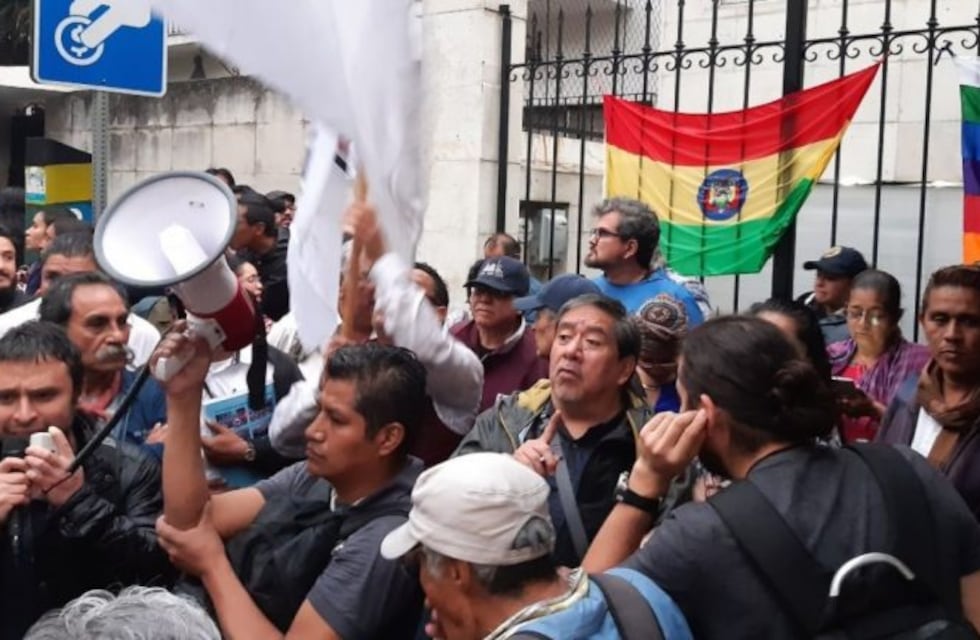 Ya son 30 los exfuncionarios del gobierno de Evo Morales refugiados en la embajada de México en La Paz