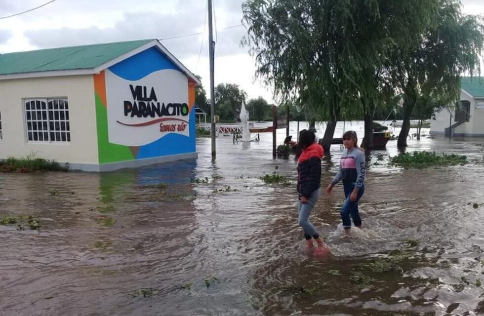 Villa Paranacito: desbordó el río y hay preocupación