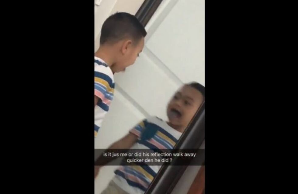 El extraño caso del nene que se mueve más lento que su reflejo