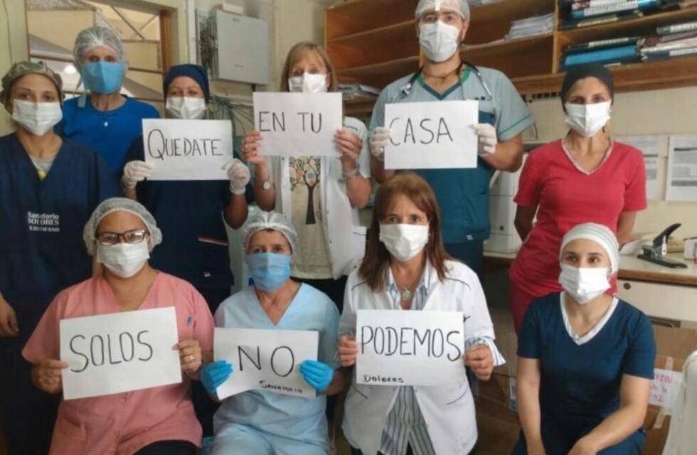 El Gobierno evalúa otorgar un bono a todos los profesionales de la salud