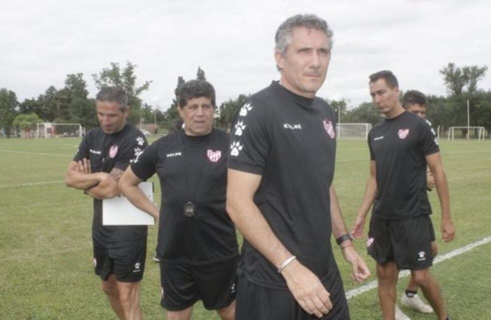 Se viene un Instituto con mucha Agustina