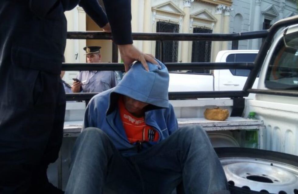 Joven detenido por manosear a una chica en plena vía pública