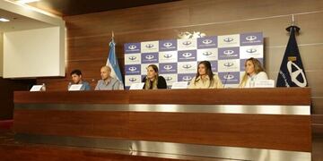 Medicos argentinos que llegaron desde Europa\u002E