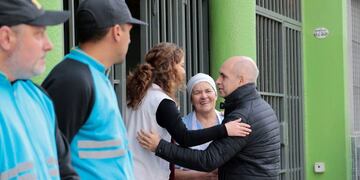 Anuncian que para fin de año el 85% de las escuelas porteñas tendrán "senderos protegidos"