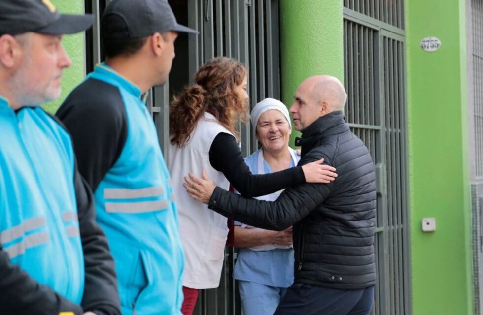 Anuncian que para fin de año el 85% de las escuelas porteñas tendrán "senderos protegidos"