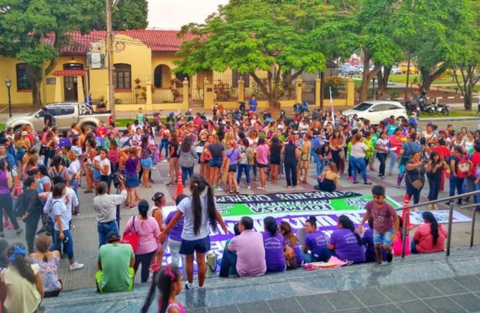Paro y marcha en Formosa por los derechos de la mujer frente a Tribunales