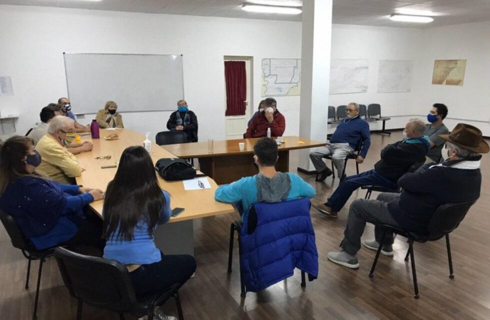 Concejales del FdT recibieron a jubilados petroleros