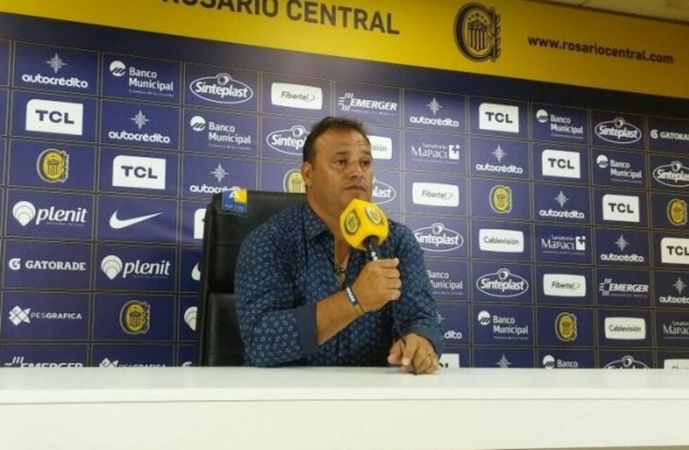 Leo Fernández renunció como técnico de Central