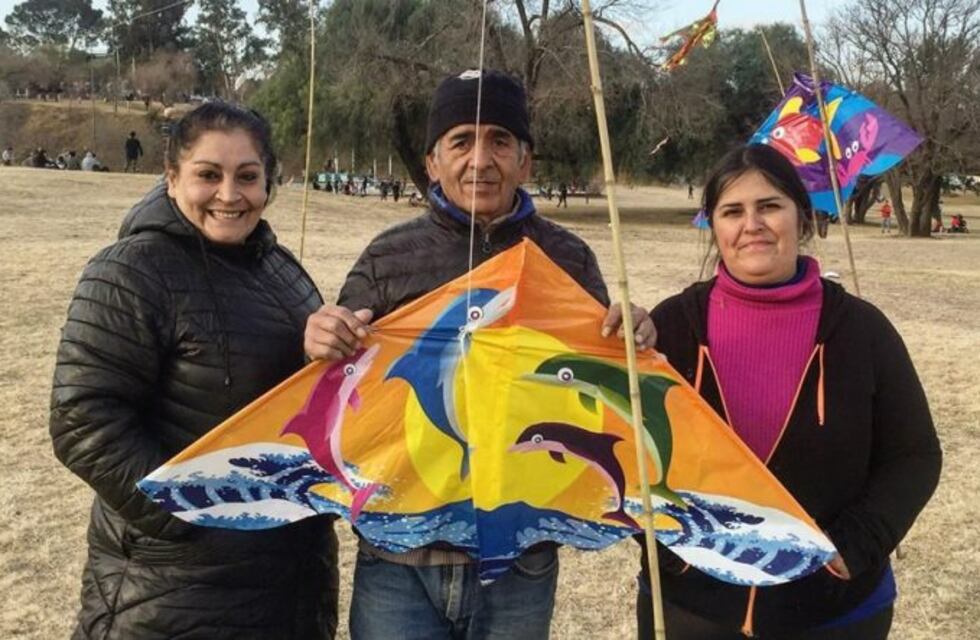 Por qué Julio, el barriletero, regala con su producto un "curso de vuelo para principiantes"