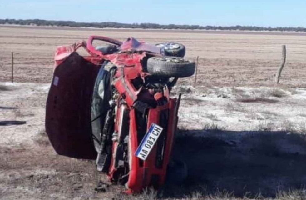 Impactante vuelco en la ruta 3