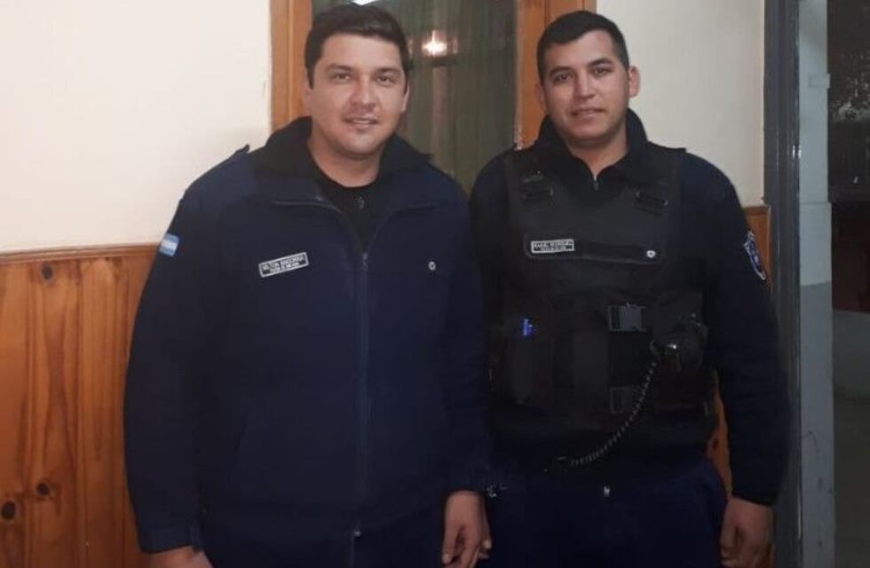 Policías y parteros: dos efectivos ayudaron a dar a luz a una joven
