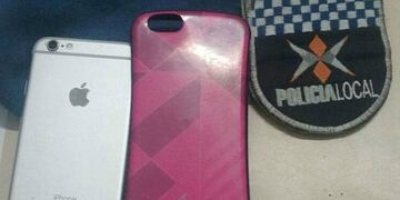 El teléfono recuperado, por el cual el ladrón había pedido dinero a cambio\u002E