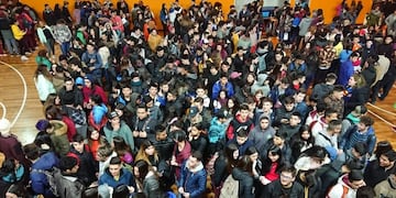 Más de 1300 jóvenes participaron de los tradicionales serenatas