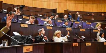 La Legislatura provincial aprobó un endeudamiento millonario para obra pública\u002E