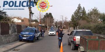 Operativo policial en el Puente Mansilla\u002E