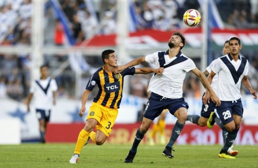 Los suplentes de Central no dieron abasto y Vélez se impuso en busca de la Libertadores