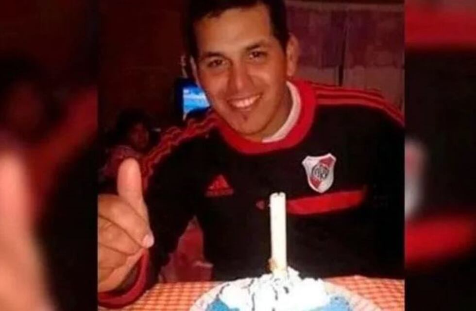 Un albañil murió de un tiro en Lomas de Zamora y su familia denuncia que lo alcanzó una bala perdida