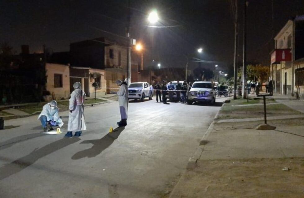 Murió una mujer en un tiroteo en La Costanera