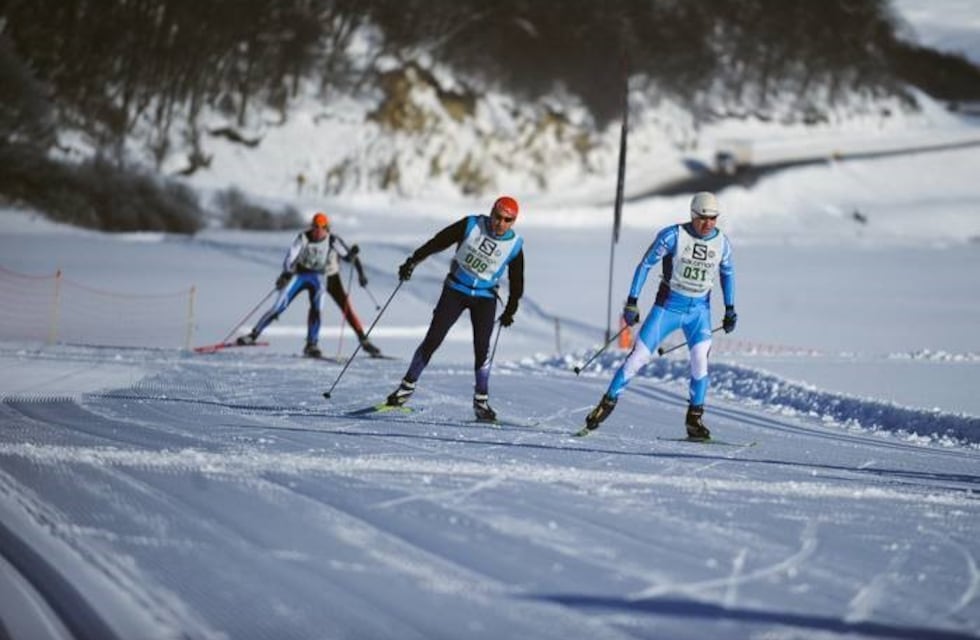 Hockey Pista y Esqui de fondo: las disciplinas deportivas del finde fueguino