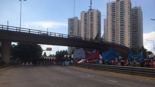 Se levantó el corte en el Puente Pueyrredón pero recomiendan evitarlo por caos de tránsito