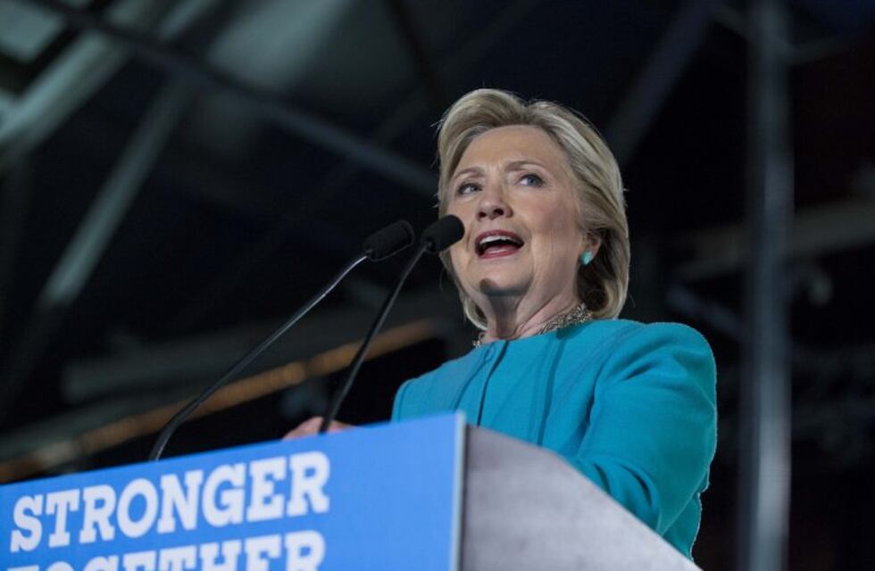 El FBI descartó presentar cargos contra Hillary Clinton por los mails oficiales enviados desde un servidor privado