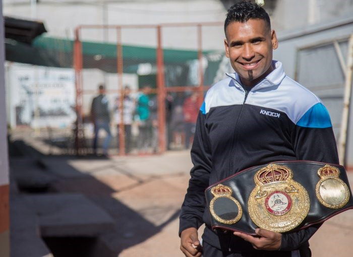 Jonathan Barros visitó a los internos de una cárcel mendocina