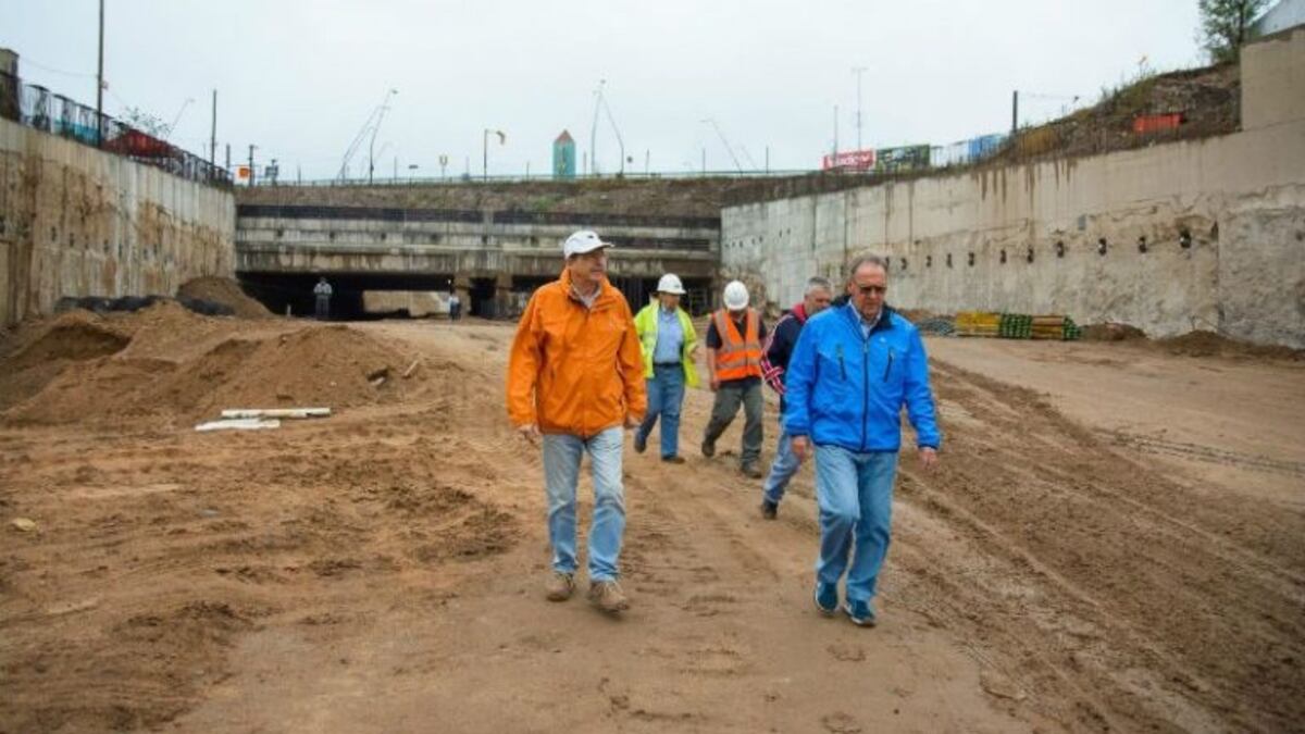 Recorrida de Schiaretti por diferentes puntos de obra\u002E