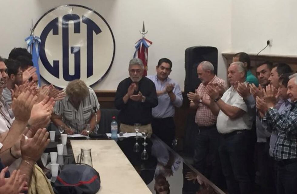 La CGT de Córdoba, de caravana por las calles del Centro