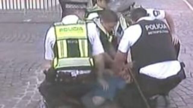 Detuvieron a un hombre con cuchillo en el Obelisco.