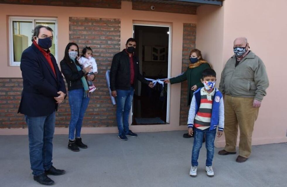 Entregaron viviendas sociales en Ojo de Agua